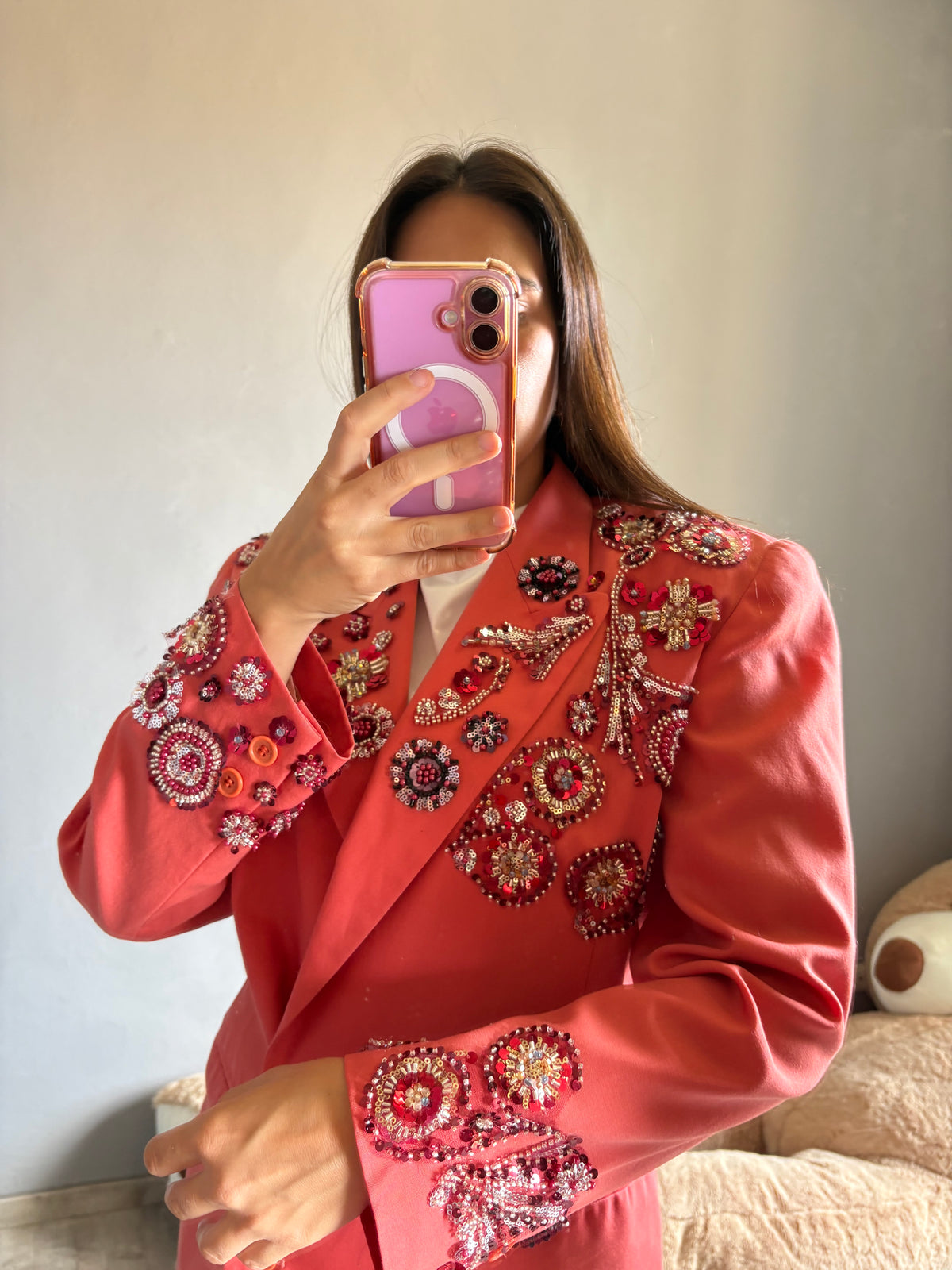 Blazer corallo doppiopetto con pietre gioiello